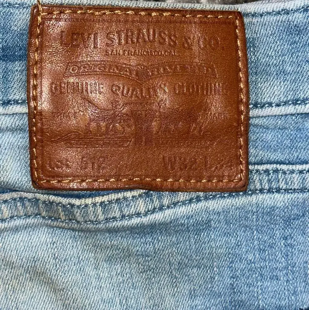 Levi's Premium 512 Slim Taper Light Wash Distressed Jeans Size W32 L34